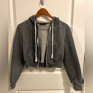 Grey cropped zipper/jacket